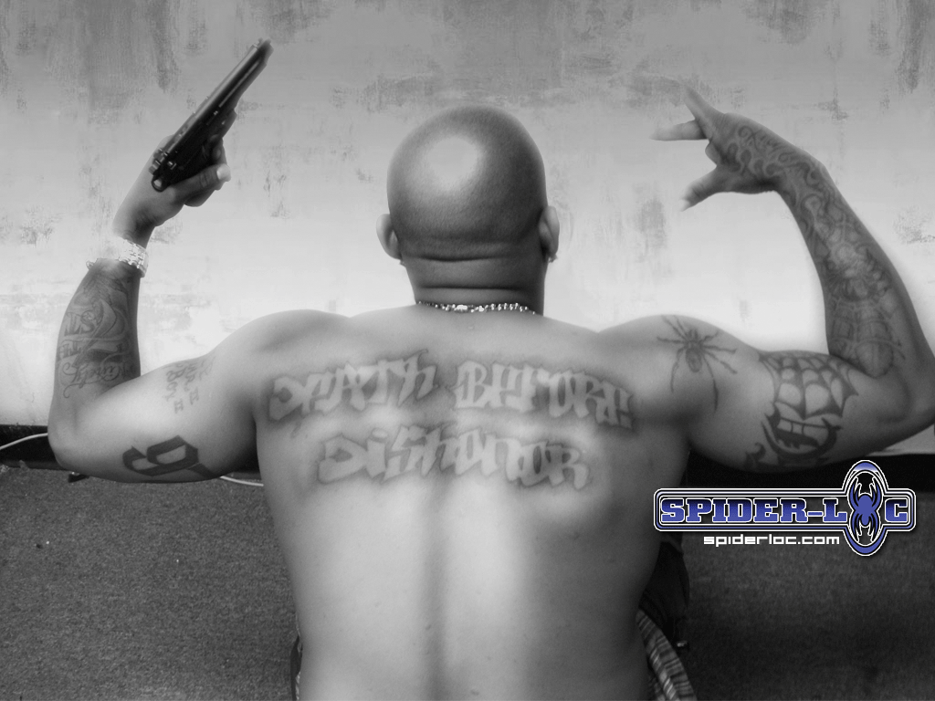 damn shittt!!! ca c'est du saignant.hommies ki moy spider loc président du G-UNIT WEST.il est natif du compton comme the game mais lui au moins il n'est pas pussy comme lui